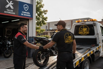 Grúa para talleres de motos, aseguradoras y concesionarios